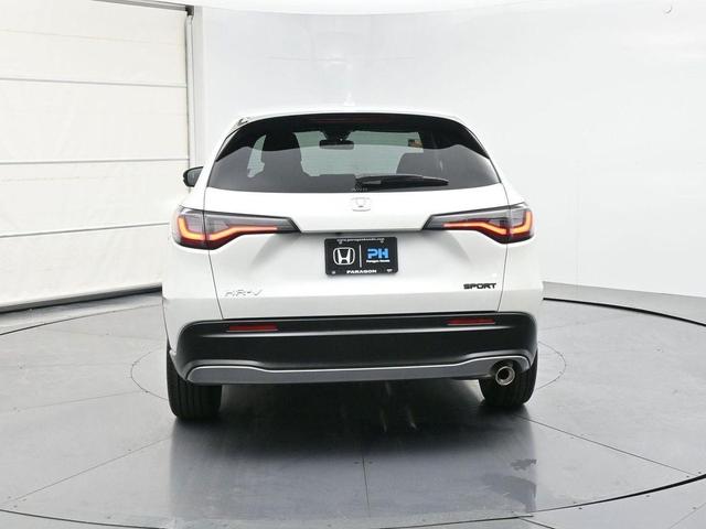Photo of 2025 Platinum White Pearl Honda HR-V