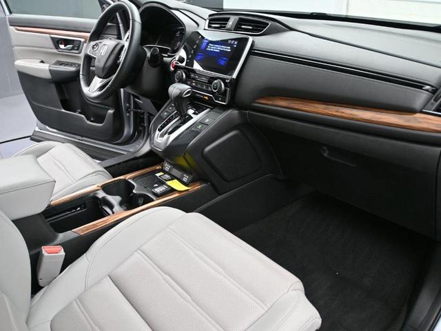 Photo of 2022 Lunar Silver Metallic Honda CR-V