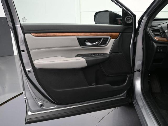 Photo of 2022 Lunar Silver Metallic Honda CR-V
