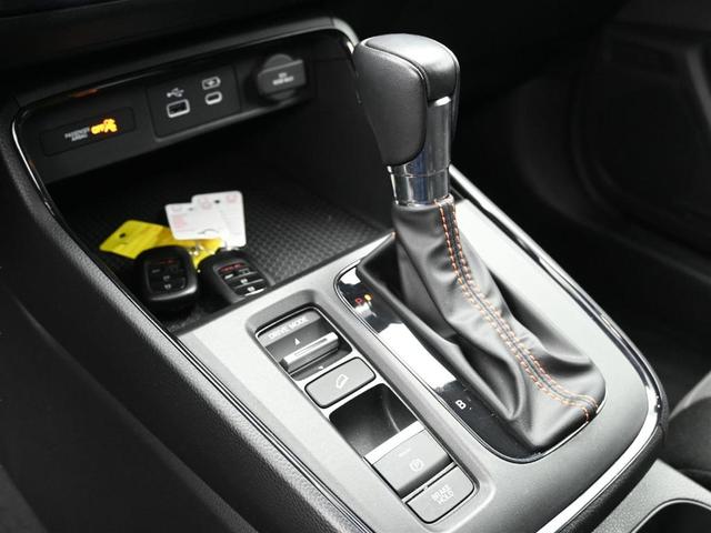 Photo of 2023 Still Night Pearl Honda CR-V Hybrid