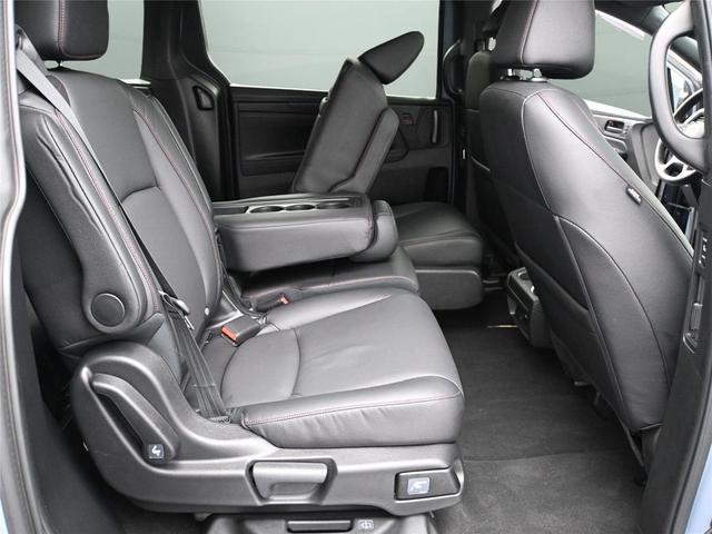Photo of 2024 Sonic Gray Pearl Honda Odyssey