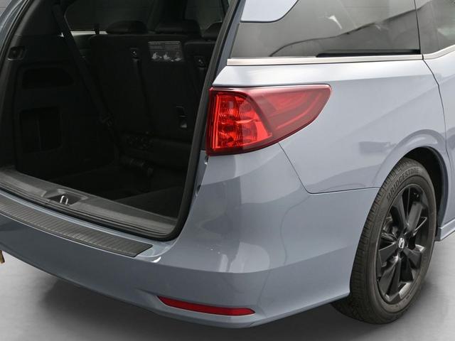 Photo of 2024 Sonic Gray Pearl Honda Odyssey