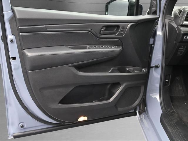 Photo of 2024 Sonic Gray Pearl Honda Odyssey