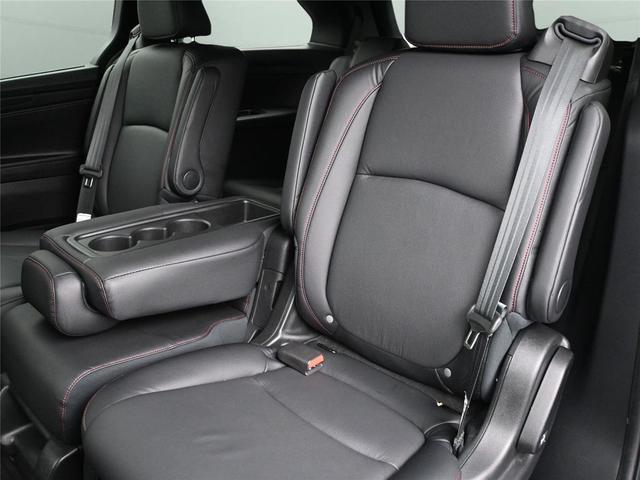 Photo of 2024 Sonic Gray Pearl Honda Odyssey