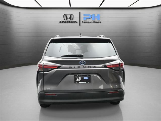 Photo of 2022 Predawn Gray Mica Toyota Sienna