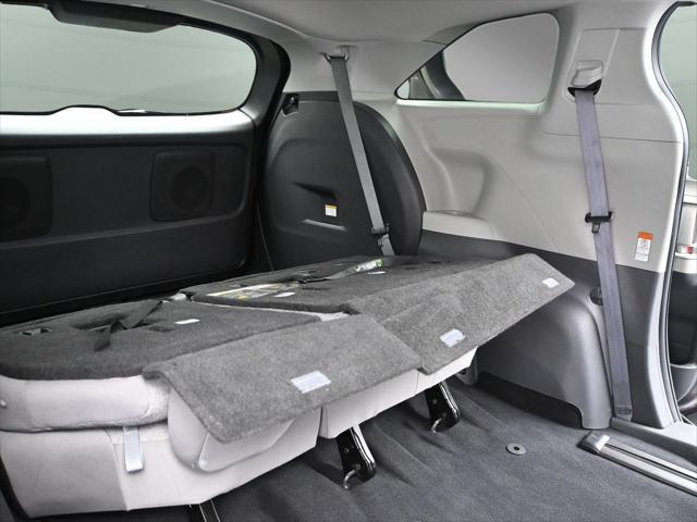 Photo of 2022 Predawn Gray Mica Toyota Sienna