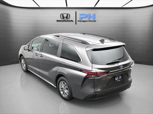 Photo of 2022 Predawn Gray Mica Toyota Sienna