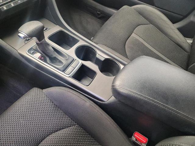Photo of 2020 Sparkling Silver Kia Optima