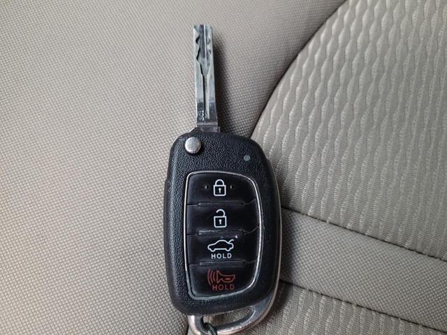Photo of 2018 Quartz White Pearl Hyundai SONATA