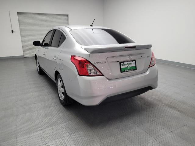 Photo of 2019 Brilliant Silver Metallic Nissan Versa