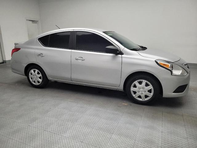 Photo of 2019 Brilliant Silver Metallic Nissan Versa