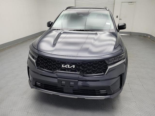 Photo of 2022 Gravity Grey Kia Sorento