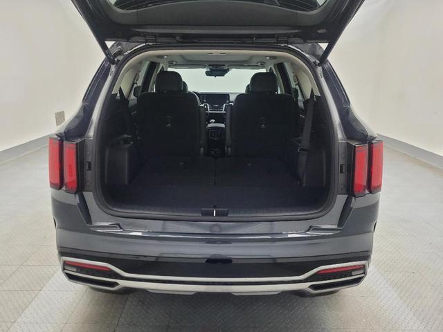 Photo of 2022 Gravity Grey Kia Sorento