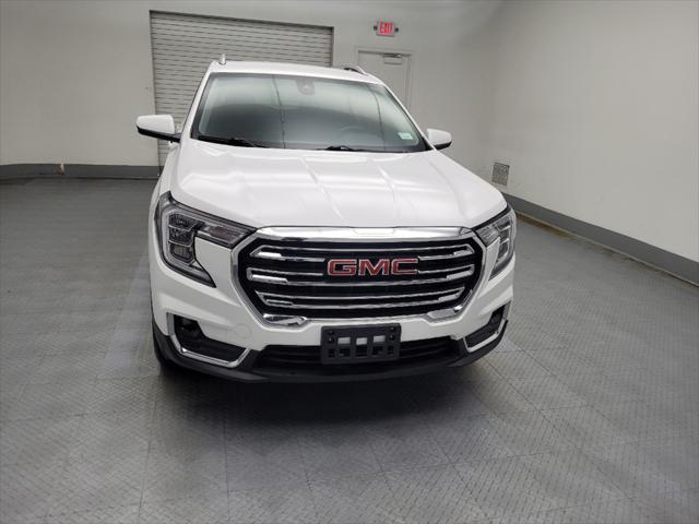 Photo of 2023 White GMC Terrain