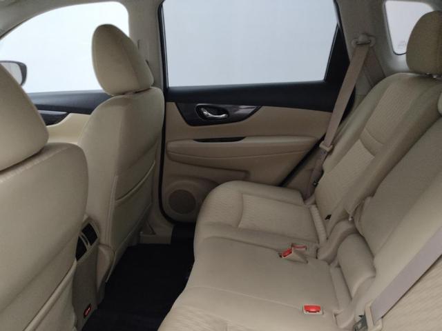Photo of 2019 White Nissan Rogue