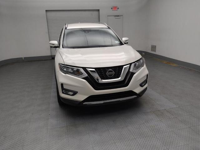 Photo of 2019 White Nissan Rogue