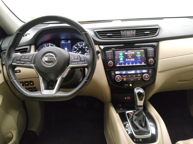 Photo of 2019 White Nissan Rogue