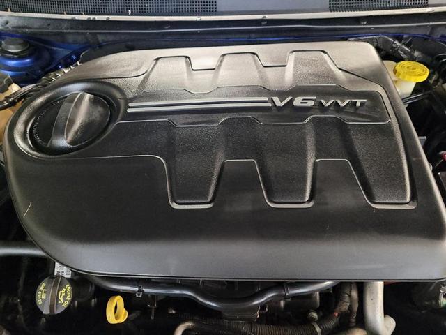 Photo of 2015 Blue Chrysler 200