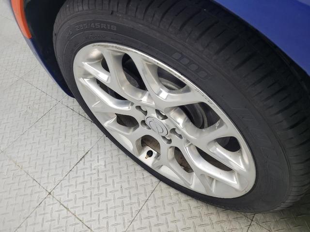 Photo of 2015 Blue Chrysler 200