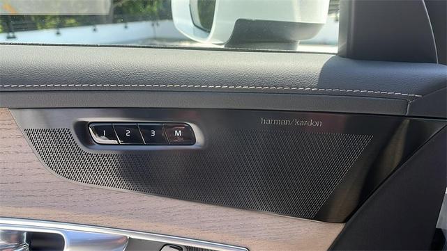Photo of 2026 Denim Blue Metallic Volvo XC90
