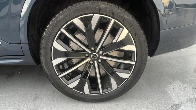 Photo of 2026 Denim Blue Metallic Volvo XC90