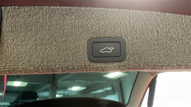 Photo of 2013 Flaminco Red Metallic Volvo XC60