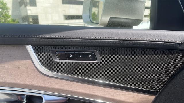 Photo of 2025 Mulberry Volvo XC90