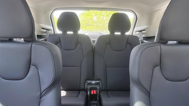 Photo of 2025 Mulberry Volvo XC90