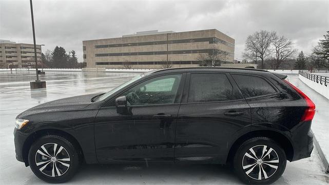 Photo of 2025 Onyx Black Volvo XC60