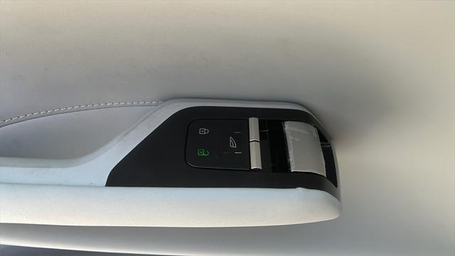 Photo of 2025 Onyx Black Volvo EX90