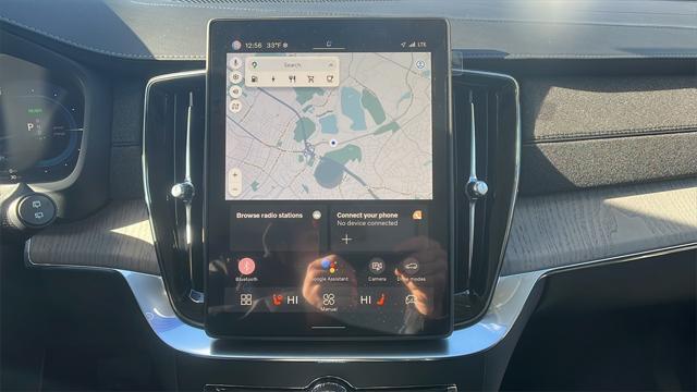 Photo of 2025 Crystal White Pearl Volvo XC90 Plug-In Hybrid