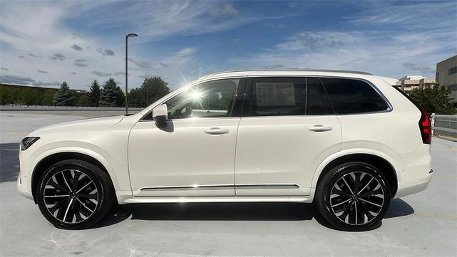 Photo of 2025 Crystal White Metallic Volvo XC90