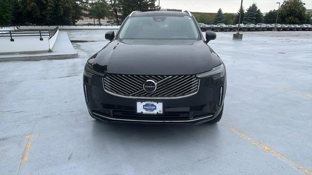 Photo of 2025 Onyx Black Metallic Volvo XC90