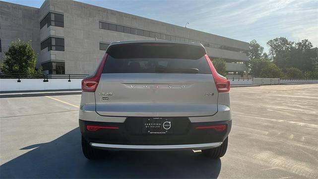 Photo of 2025 Silver Volvo XC40