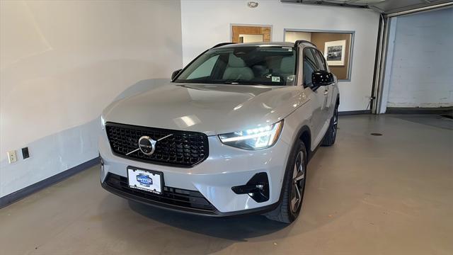 2025 Volvo XC40