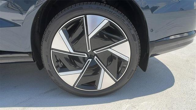Photo of 2025 Denim Blue Volvo EX90
