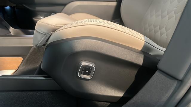 Photo of 2025 Sand Dune Volvo EX90