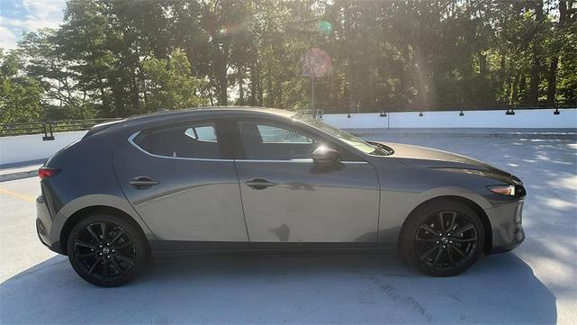 Photo of 2022 Machine Gray Metallic Mazda Mazda3
