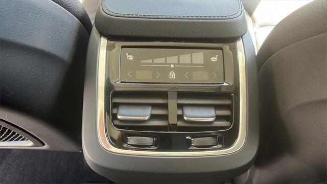 Photo of 2024 Vapour-Gre Volvo XC90
