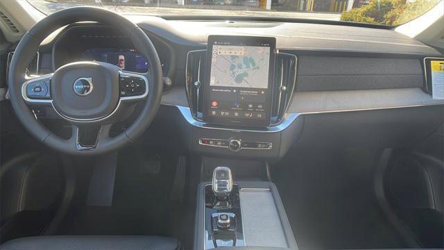 Photo of 2025 Crystal White Pearl Volvo XC90 Plug-In Hybrid