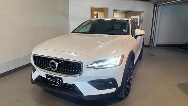 2022 Volvo V60 Cross Country