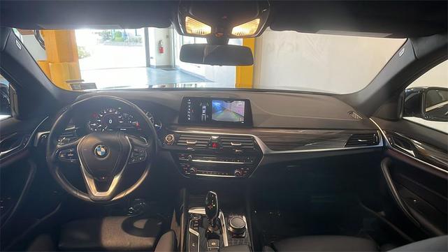 Photo of 2017 Imperial Blue Metallic BMW 530