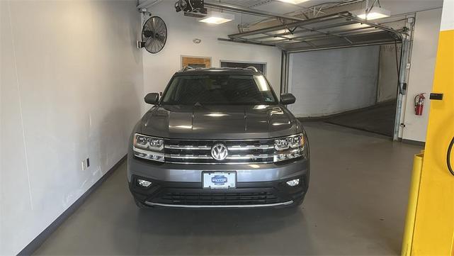Photo of 2018 Platinum Gray Metallic Volkswagen Atlas