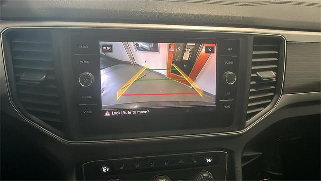 Photo of 2018 Platinum Gray Metallic Volkswagen Atlas