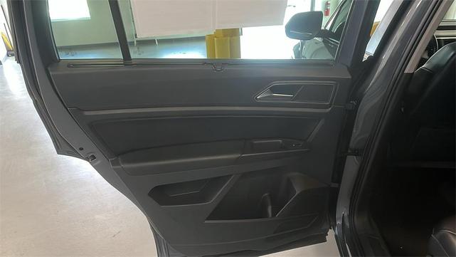 Photo of 2018 Platinum Gray Metallic Volkswagen Atlas