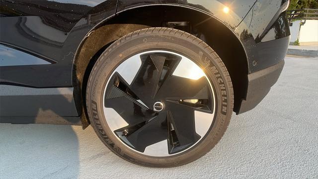Photo of 2025 Onyx Black Volvo EX30
