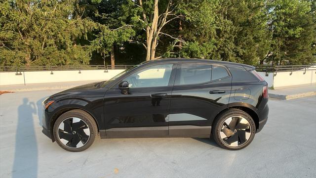 Photo of 2025 Onyx Black Volvo EX30