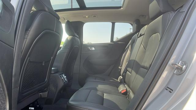 Photo of 2025 Silver Volvo XC40
