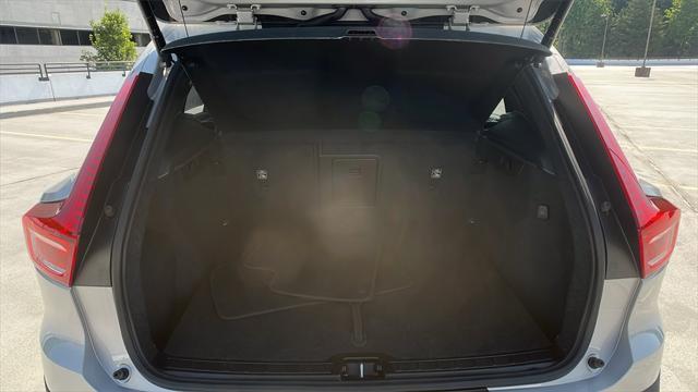 Photo of 2025 Silver Volvo XC40