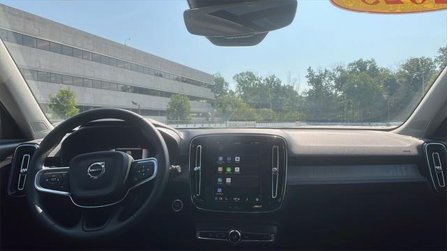 Photo of 2025 Silver Volvo XC40